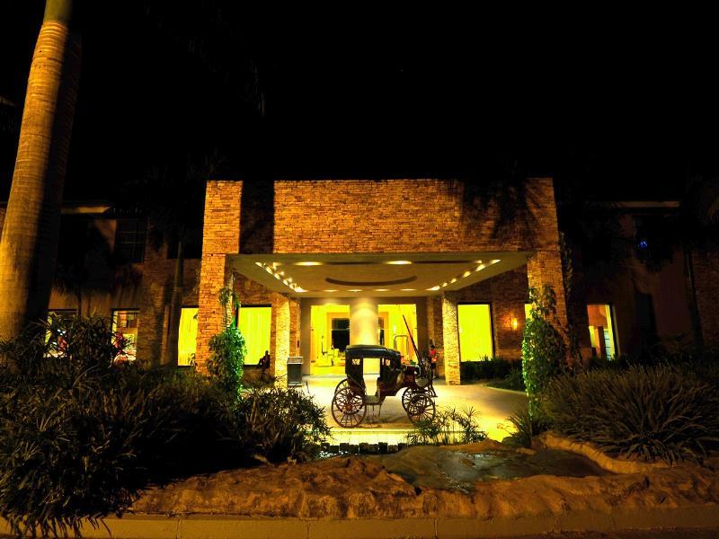 Munyonyo Commonwealth Resort Кампала Екстериор снимка